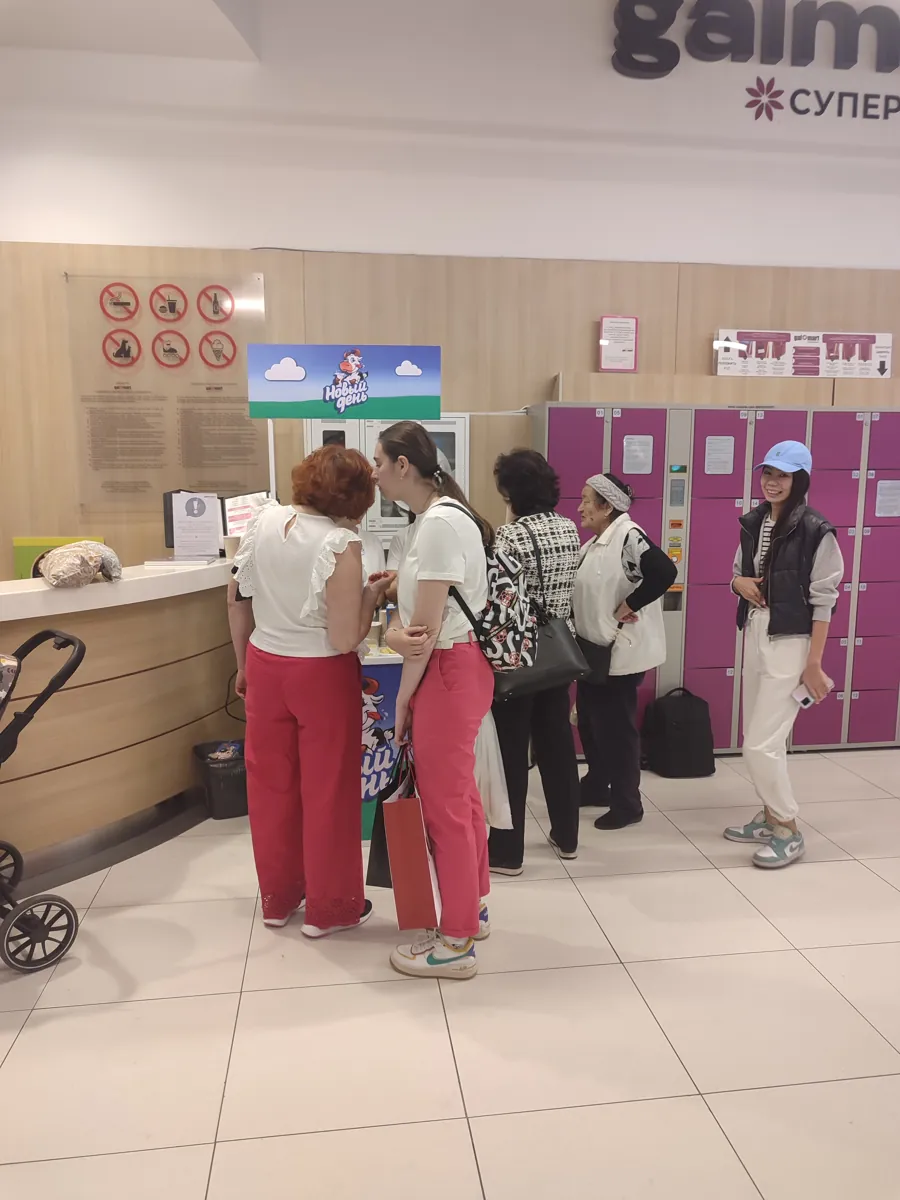 Стойка «Новый день» в супермаркете Galmart